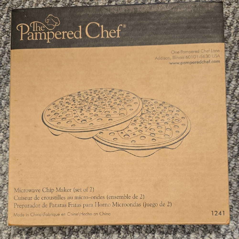 The Pampered Chef Black and Tan Logo Panel